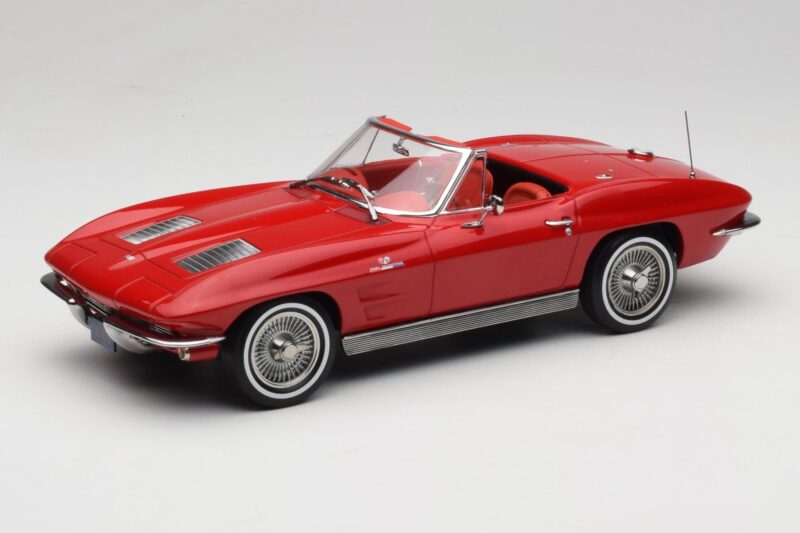 Chevrolet Corvette C2 Sting Ray Cabriolet Riverside Red Norev 1:18 189056 Pressofusione