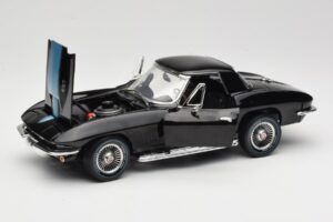 Chevrolet Corvette C2 Nero American Muscle 1:18 AMM1099/06 Pressofusione — immagine 2 di 8