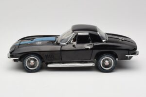 Chevrolet Corvette C2 Nero American Muscle 1:18 AMM1099/06 Pressofusione — immagine 4 di 8