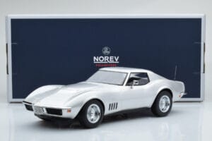 Chevrolet Corvette C3 Argento Norev 1:18 189032 Pressofusione — immagine 6 di 6
