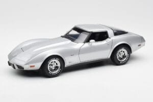 Chevrolet Corvette C3 Argento UT Models 1:18 21072 Pressofusione