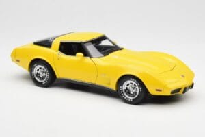 Chevrolet Corvette C3 Giallo UT Models 1:18 21074 Pressofusione — immagine 6 di 8