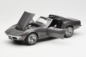 Chevrolet Corvette C3 Spider Laguna Grigio Metallizzato AUTOart 1:18 71173 Pressofusione — immagine 2 di 8