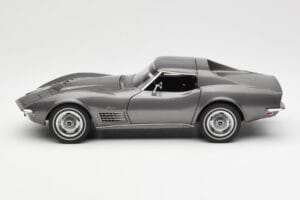 Chevrolet Corvette C3 Spider Laguna Grigio Metallizzato AUTOart 1:18 71173 Pressofusione — immagine 4 di 8