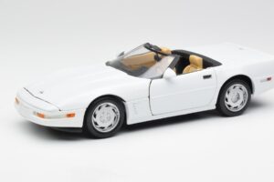 Chevrolet Corvette C4 Cabriolet Bianco Maisto 1:18 32830 Pressofusione