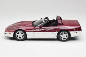 Chevrolet Corvette C4 Indy 500 Pace Car Maisto 1:18 56011 Pressofusione — immagine 4 di 8