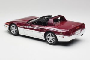 Chevrolet Corvette C4 Indy 500 Pace Car Maisto 1:18 56011 Pressofusione — immagine 7 di 8