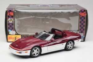 Chevrolet Corvette C4 Indy 500 Pace Car Maisto 1:18 56011 Pressofusione — immagine 8 di 8