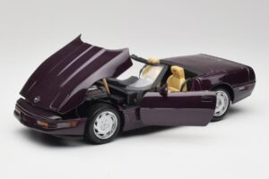 Chevrolet Corvette C4 LT4 Cabriolet Viola Metallizzato Maisto 1:18 50277 Pressofusione — immagine 2 di 8