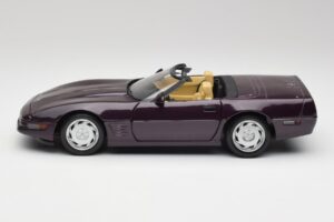 Chevrolet Corvette C4 LT4 Cabriolet Viola Metallizzato Maisto 1:18 50277 Pressofusione — immagine 4 di 8