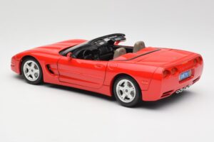 Chevrolet Corvette C5 Cabriolet Rosso Bburago 1:18 3076 Pressofusione — immagine 7 di 8