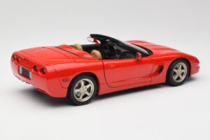 Chevrolet Corvette C5 Cabriolet Rosso UT Models 1:18 21006 Pressofusione — immagine 3 di 8