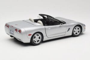 Chevrolet Corvette C5 Cabriolet Argento Maisto 1:18 50317 Pressofusione — immagine 3 di 8