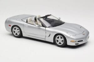 Chevrolet Corvette C5 Cabriolet Argento Maisto 1:18 50317 Pressofusione — immagine 6 di 8