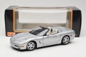 Chevrolet Corvette C5 Cabriolet Argento Maisto 1:18 50317 Pressofusione — immagine 8 di 8