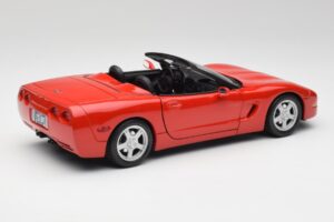 Chevrolet Corvette C5 Cabriolet Torch Rosso Maisto 1:18 50318 Pressofusione — immagine 3 di 8