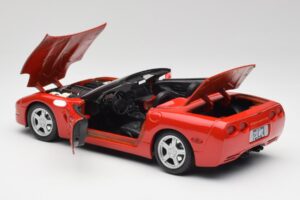 Chevrolet Corvette C5 Cabriolet Torch Rosso Maisto 1:18 50318 Pressofusione — immagine 5 di 8
