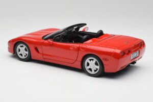 Chevrolet Corvette C5 Cabriolet Torch Rosso Maisto 1:18 50318 Pressofusione — immagine 7 di 8