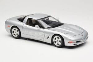 Chevrolet Corvette C5 Argento Bburago 1:18 3056 Pressofusione — immagine 6 di 8