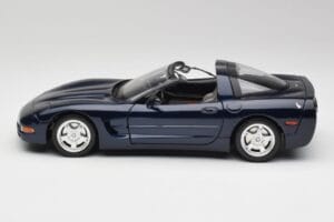 Chevrolet Corvette C5 Nassau Blu Bburago 1:18 30166 Pressofusione — immagine 4 di 8
