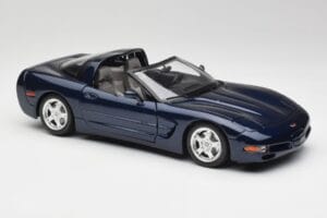 Chevrolet Corvette C5 Nassau Blu Bburago 1:18 30166 Pressofusione — immagine 6 di 8