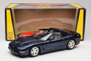 Chevrolet Corvette C5 Nassau Blu Bburago 1:18 30166 Pressofusione — immagine 8 di 8