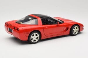 Chevrolet Corvette C5 Targa Rosso UT Models 1:18 21001 Pressofusione — immagine 3 di 8