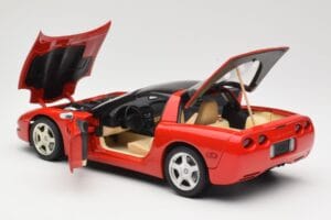 Chevrolet Corvette C5 Targa Rosso UT Models 1:18 21001 Pressofusione — immagine 5 di 8