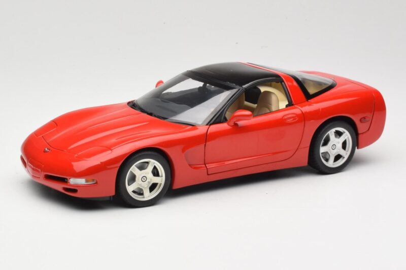Chevrolet Corvette C5 Targa Rosso UT Models 1:18 21001 Pressofusione