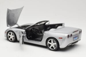 Chevrolet Corvette C6 Cabriolet Argento Hot Wheels 1:18 B6052 Pressofusione — immagine 5 di 8