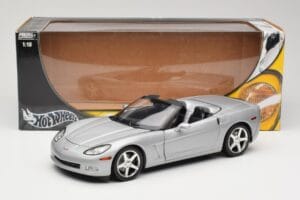 Chevrolet Corvette C6 Cabriolet Argento Hot Wheels 1:18 B6052 Pressofusione — immagine 8 di 8