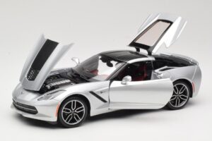 Chevrolet Corvette C7 Argento Maisto 1:18 38132 Pressofusione — immagine 2 di 8