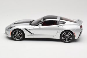 Chevrolet Corvette C7 Argento Maisto 1:18 38132 Pressofusione — immagine 4 di 8