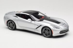 Chevrolet Corvette C7 Argento Maisto 1:18 38132 Pressofusione — immagine 6 di 8