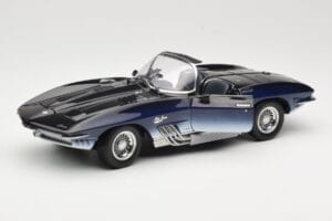 Chevrolet Corvette Mako Shark Blu Scuro UT Models 1:18 21061 Pressofusione — immagine 2 di 8