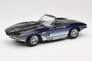 Chevrolet Corvette Mako Shark Blu Scuro UT Models 1:18 21061 Pressofusione