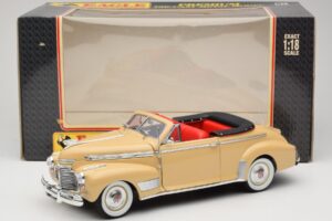 Chevrolet Deluxe Cabriolet Beige Eagle Collectibles 1:18 3022518 Pressofusione — immagine 8 di 8