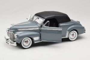 Chevrolet Deluxe Cabriolet Con Capote Grigio Eagles Race 1:18 7497276 Pressofusione — immagine 2 di 8