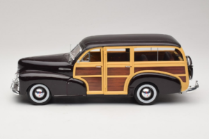Chevrolet Fleetmaster Woody Nero Maisto 1:18 56043 Pressofusione — immagine 4 di 8
