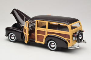 Chevrolet Fleetmaster Woody Nero Maisto 1:18 56043 Pressofusione — immagine 5 di 8