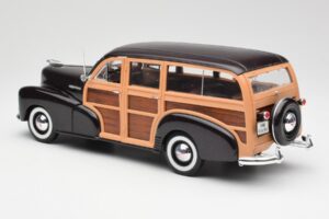 Chevrolet Fleetmaster Woody Marrone Maisto 1:18 36854 Pressofusione — immagine 7 di 8