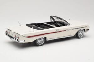 Chevrolet Impala Cabriolet Bianco Sun Star 1:18 3405 Pressofusione — immagine 3 di 8