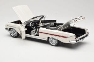 Chevrolet Impala Cabriolet Bianco Sun Star 1:18 3405 Pressofusione — immagine 5 di 8
