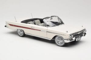 Chevrolet Impala Cabriolet Bianco Sun Star 1:18 3405 Pressofusione — immagine 6 di 8