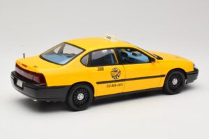 Chevrolet Impala Taxi Maisto 1:18 36617 Pressofusione — immagine 3 di 8