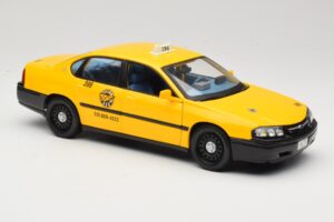 Chevrolet Impala Taxi Maisto 1:18 36617 Pressofusione — immagine 6 di 8