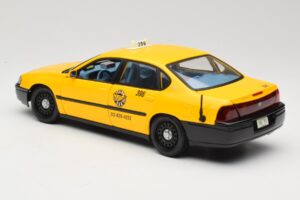 Chevrolet Impala Taxi Maisto 1:18 36617 Pressofusione — immagine 7 di 8