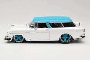 Chevrolet Nomad Bianco Maisto 1:18 32613 Pressofusione — immagine 4 di 8