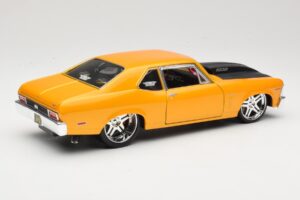 Chevrolet Nova SS Oro Maisto 1:18 31083 Pressofusione — immagine 3 di 8