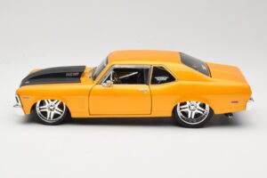 Chevrolet Nova SS Oro Maisto 1:18 31083 Pressofusione — immagine 4 di 8